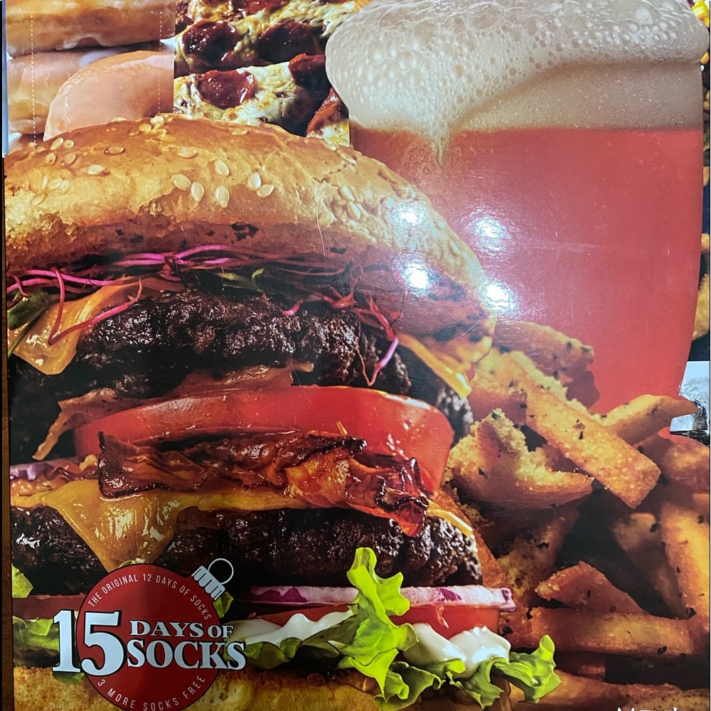 NIB Men’s Hyp
Food 15 Days of Socks Crew & Low Cut